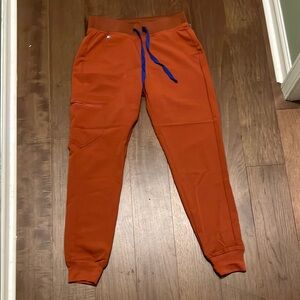 Figs XS Auburn Zamora Joggers with Blue Drawstring